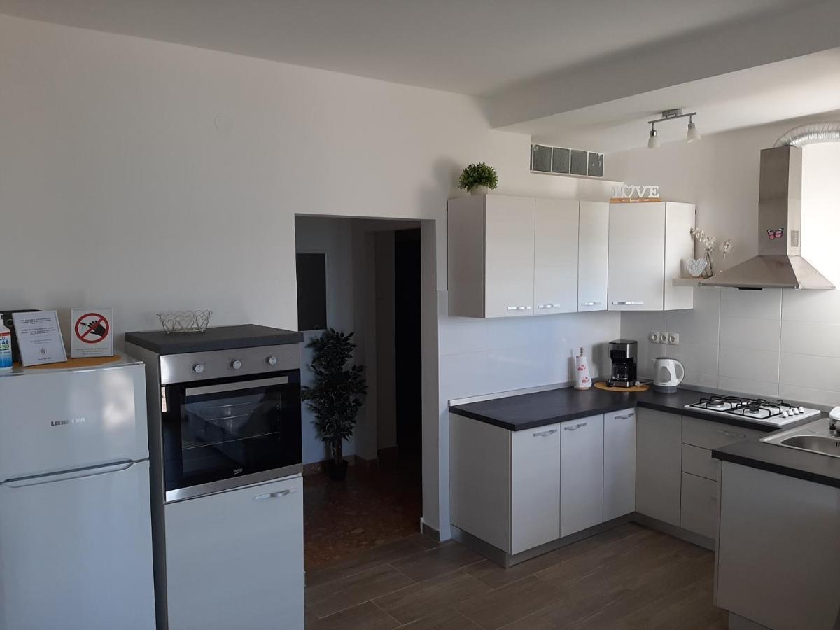 Апартаменты Family House Rebeka Углян Экстерьер фото