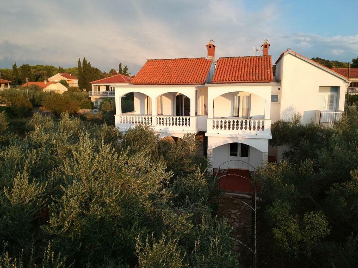 Апартаменты Family House Rebeka Углян Экстерьер фото